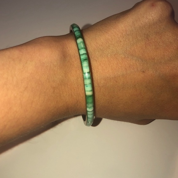 𝅺vtg 70s Brass & Dyed Bone Inlay Boho Hippie Stacking Bangle 8” / 2.6” Diameter - Picture 3 of 5